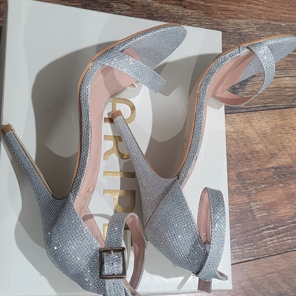 Glaze Sparkling Silver Heels